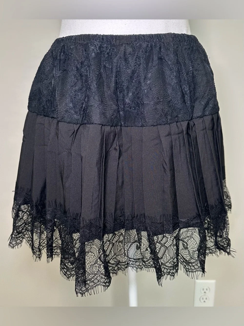 Black Pleated Lace‎ Trim Mini Skirt Built-In Shorts Goth Grunge Country Large